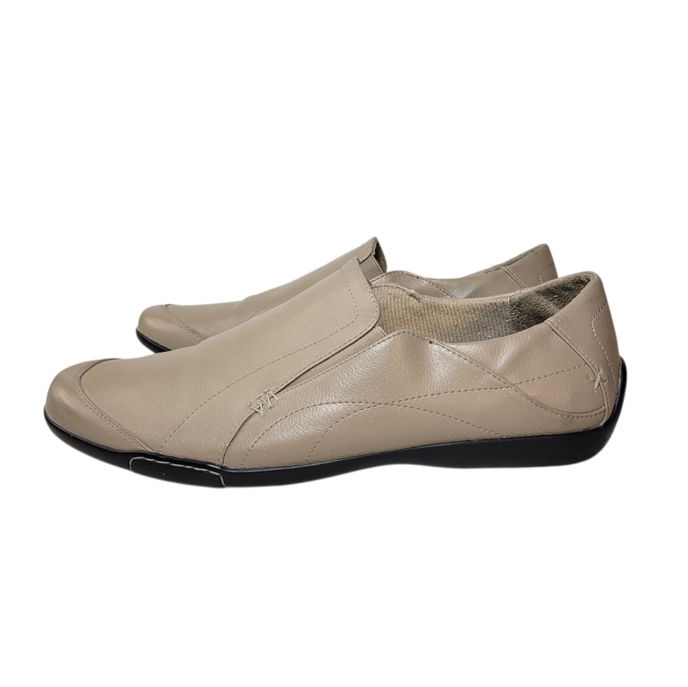 Dr. Scholl's tan slip-on loafers driving moccasins Size 10M